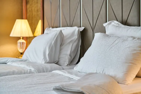 Guest rooms between checkout and arrival