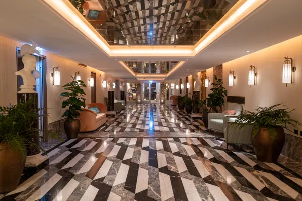 Lobby and public floors