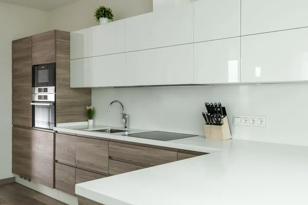 Kitchen surfaces and grease removal