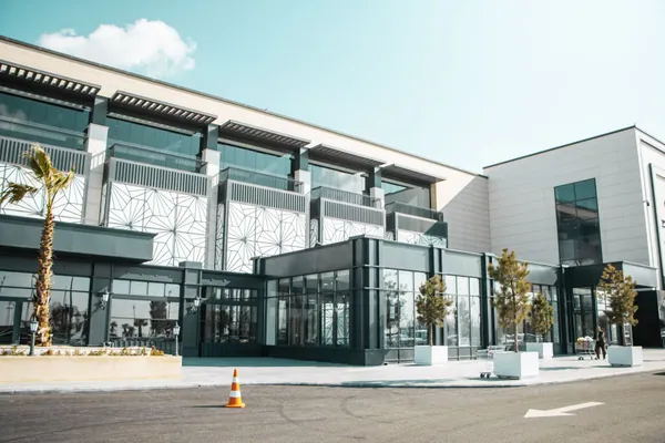 Entrances and glass frontage