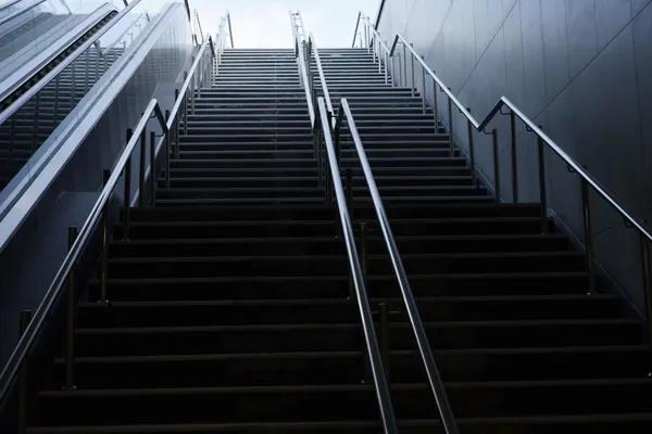 Lifts and escalators