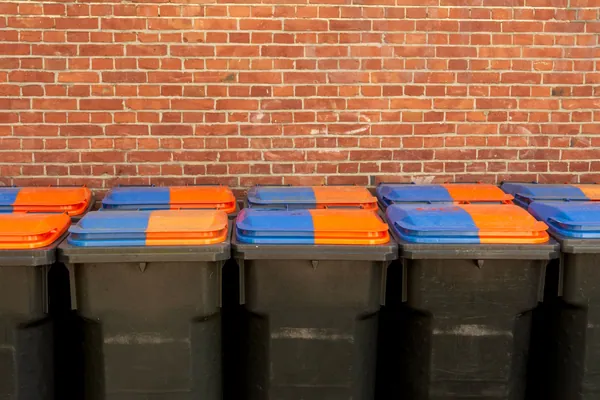 Waste collection and bins